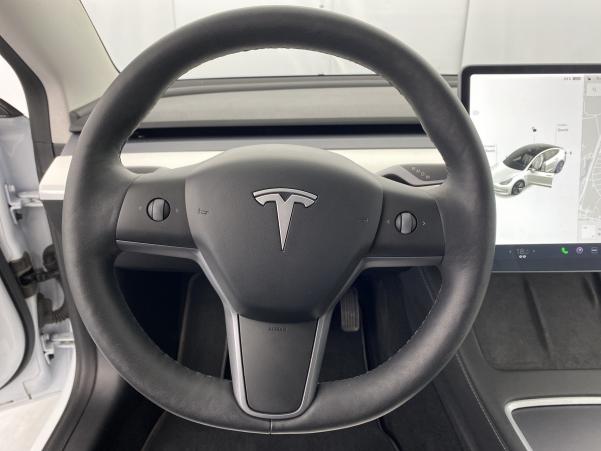 Vente en ligne Tesla Model 3 Standard RWD Plus + Sièges chauffants + Chargeur induction au prix de 36 980 €