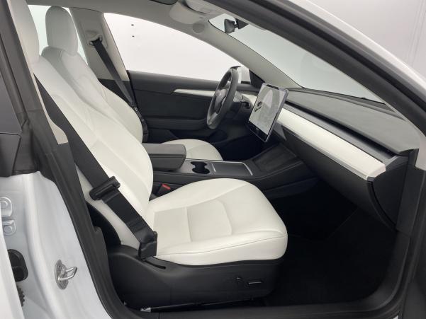 Vente en ligne Tesla Model 3 Standard RWD Plus + Sièges chauffants + Chargeur induction au prix de 36 980 €
