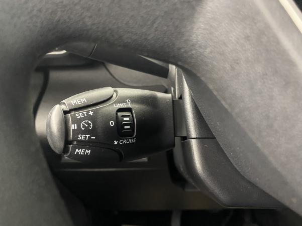 Vente en ligne Peugeot Rifter BlueHDi 100ch Standard Allure + Options au prix de 22 990 €