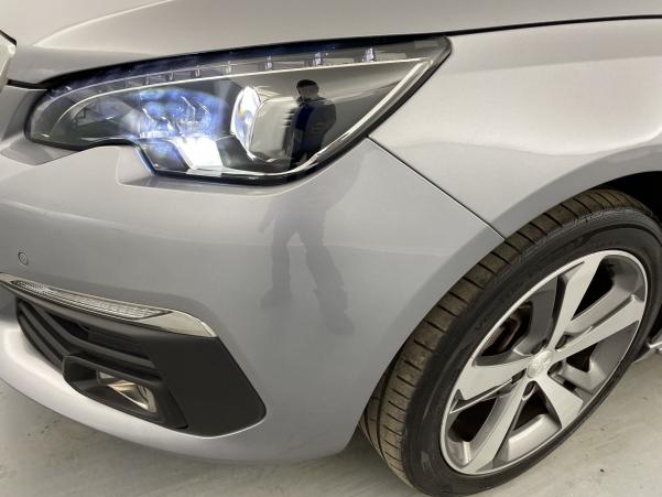 Vente en ligne Peugeot 308 1.2 PureTech 130ch GT Line EAT8 au prix de 20 990 €