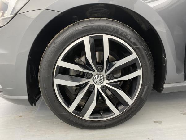 Vente en ligne Volkswagen Golf 1.4 TSI 125ch First Edition au prix de 18 780 €
