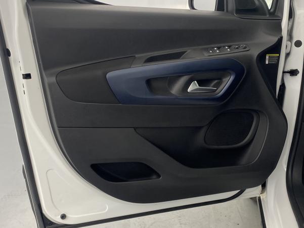 Vente en ligne Peugeot Rifter BlueHDi 100ch Standard Allure + Options au prix de 22 990 €