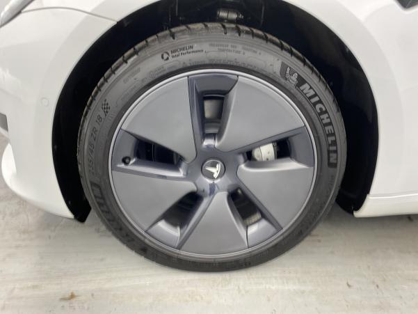 Vente en ligne Tesla Model 3 Standard RWD Plus + Sièges chauffants + Chargeur induction au prix de 39 780 €