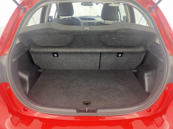 Vente en ligne Toyota Yaris 70 VVT-i Ultimate 5p au prix de 12 980 €