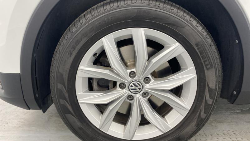 Vente en ligne Volkswagen Tiguan 2.0 TSI 190ch 4Motion DSG7 suréquipé au prix de 28 880 €