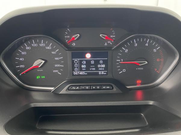 Vente en ligne Peugeot Rifter PureTech 110ch Standard Active au prix de 19 990 €