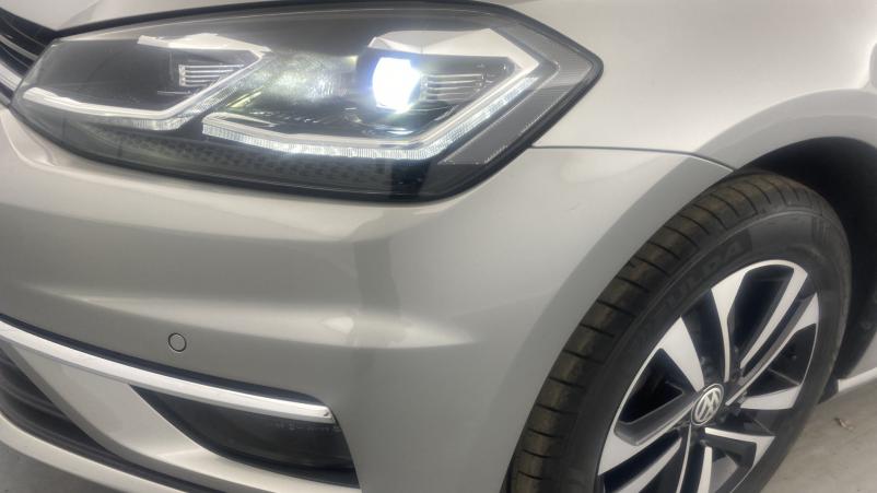Vente en ligne Volkswagen Golf 1.6 TDI 115ch IQ.Drive au prix de 18 490 €