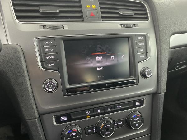 Vente en ligne Volkswagen Golf 1.2 TSI 110ch BlueMotion Technology Trendline 5p au prix de 14 990 €