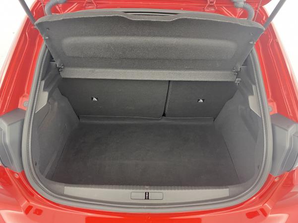 Vente en ligne Peugeot 208 1.2 PureTech 100ch Roadtrip EAT8 au prix de 19 990 €