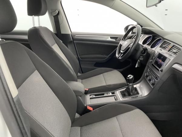 Vente en ligne Volkswagen Golf 1.2 TSI 110ch BlueMotion Technology Trendline 5p au prix de 14 990 €