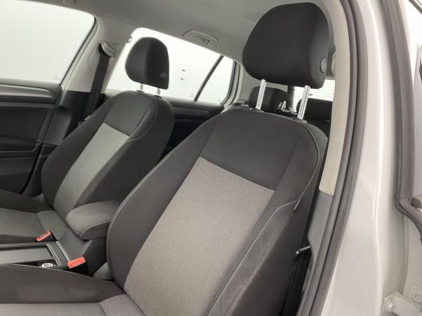 Vente en ligne Volkswagen Golf 1.2 TSI 110ch BlueMotion Technology Trendline 5p au prix de 14 990 €