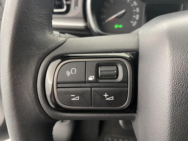 Vente en ligne Citroën C3 PureTech 82ch Shine au prix de 10 980 €
