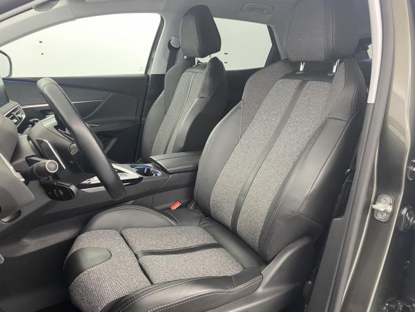 Vente en ligne Peugeot 3008 1.2 PureTech 130ch Allure EAT6 + Options au prix de 21 590 €