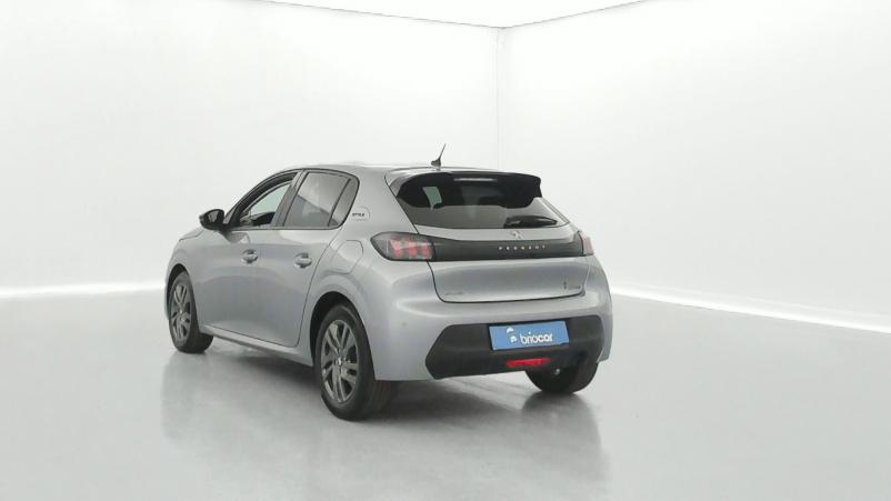 Vente en ligne Peugeot 208 1.2 PureTech 100ch Style EAT8 au prix de 18 490 €
