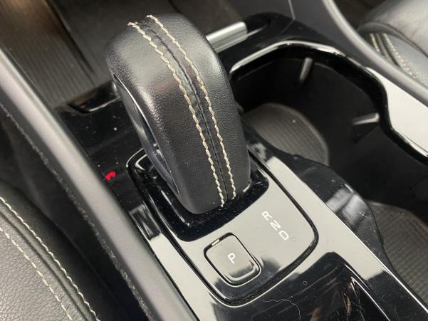 Vente en ligne Volvo XC40 D4 AdBlue AWD 190ch R-Design Geartronic 8+options au prix de 29 490 €