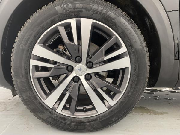 Vente en ligne Peugeot 5008 1.2 PureTech 130ch Allure EAT8 7 places au prix de 28 490 €