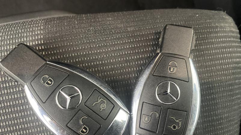 Vente en ligne Mercedes GLA 180 122ch Business Edition 7G-DCT + Options au prix de 19 990 €