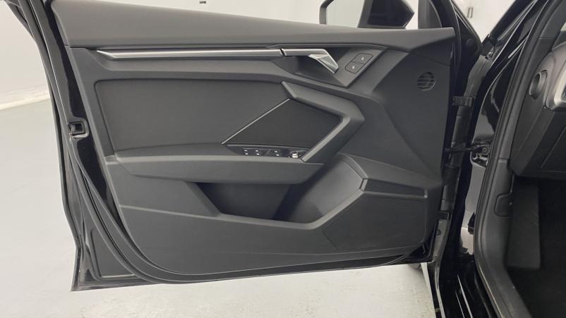 Vente en ligne Audi A3 35 TFSI 150ch Mild Hybrid Design S tronic 7 au prix de 25 890 €