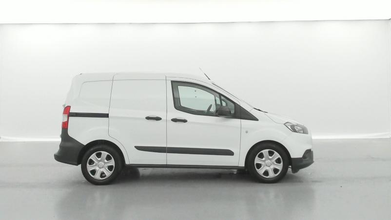 Vente en ligne Ford Transit Courier 1.5 EcoBlue 100ch Trend au prix de 17 990 €