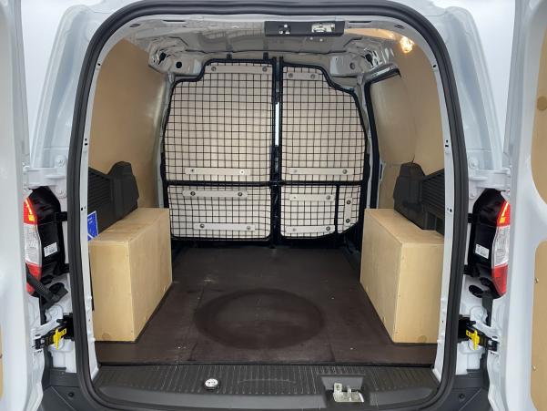 Vente en ligne Ford Transit Courier 1.5 EcoBlue 100ch Trend au prix de 17 990 €