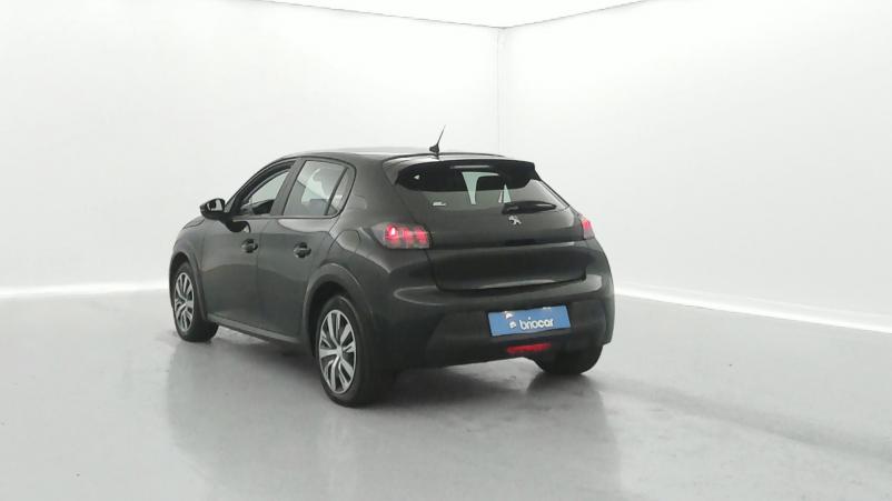 Vente en ligne Peugeot 208 e-208 136ch Active Business au prix de 14 990 €