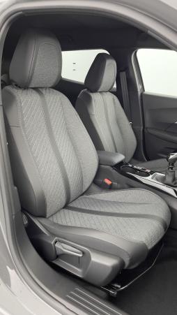 Vente en ligne Peugeot 2008 2008 II(2) 1.2 PureTech 100 Allure au prix de 22 700 €