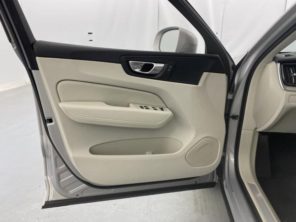Vente en ligne Volvo XC60 B4197ch Start Geartronic au prix de 38 990 €