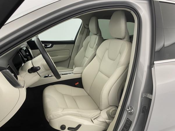 Vente en ligne Volvo XC60 B4197ch Start Geartronic au prix de 38 990 €
