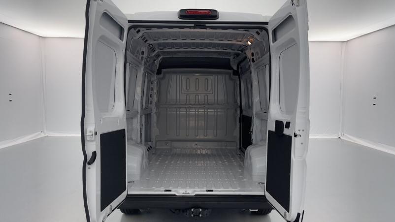 Vente en ligne Fiat Ducato Fourgon Ducato III 3.3 MH2 2.2 140ch Pack Premium Connect au prix de 34 500 €