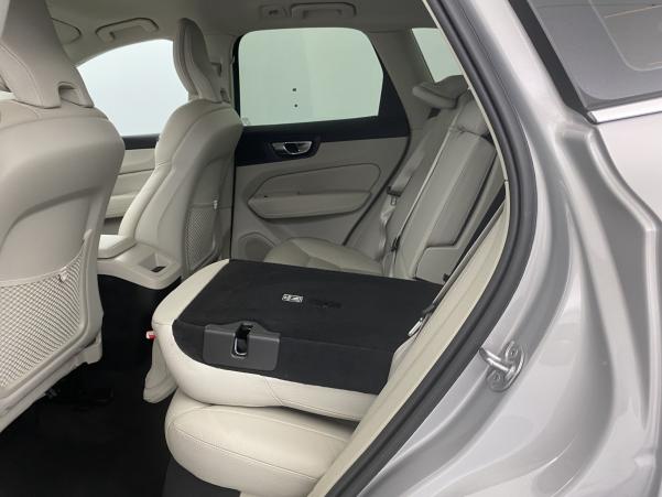 Vente en ligne Volvo XC60 B4197ch Start Geartronic au prix de 38 990 €