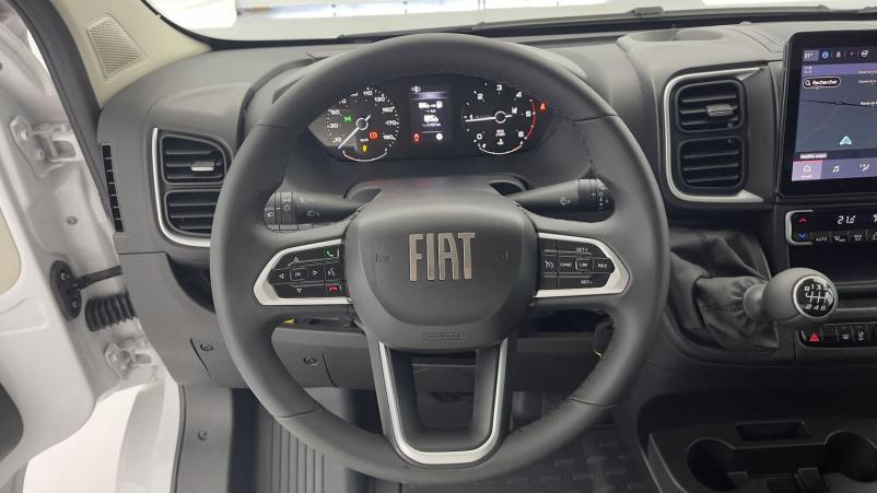 Vente en ligne Fiat Ducato Fourgon Ducato III 3.3 MH2 2.2 140ch Pack Premium Connect au prix de 34 500 €