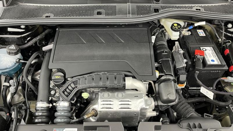 Vente en ligne Citroën C4 C4 III 1.2 PureTech 130ch Plus au prix de 20 210 €