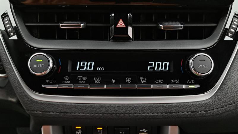 Vente en ligne Toyota Corolla  2.0 Hybrid 197ch Automatique/1 Style au prix de 36 340 €