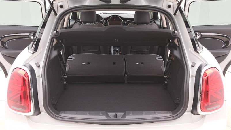 Vente en ligne Mini Mini 5D 1.5  136ch Automatique/6 Cooper au prix de 25 680 €
