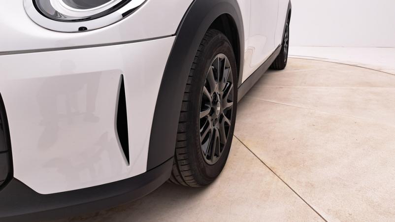Vente en ligne Mini Mini 5D 1.5  136ch Automatique/6 Cooper au prix de 25 680 €