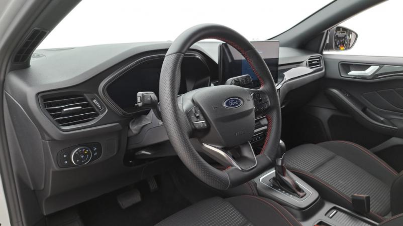 Vente en ligne Ford Focus 5P 1.0 EcoBoost mHEV 155ch Automatique/7 St-line x au prix de 27 710 €
