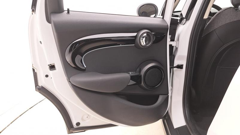 Vente en ligne Mini Mini 5D 1.5  136ch Automatique/6 Cooper au prix de 25 680 €