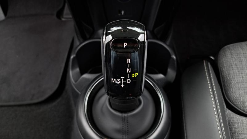 Vente en ligne Mini Mini 5D 1.5  136ch Automatique/6 Cooper au prix de 25 680 €