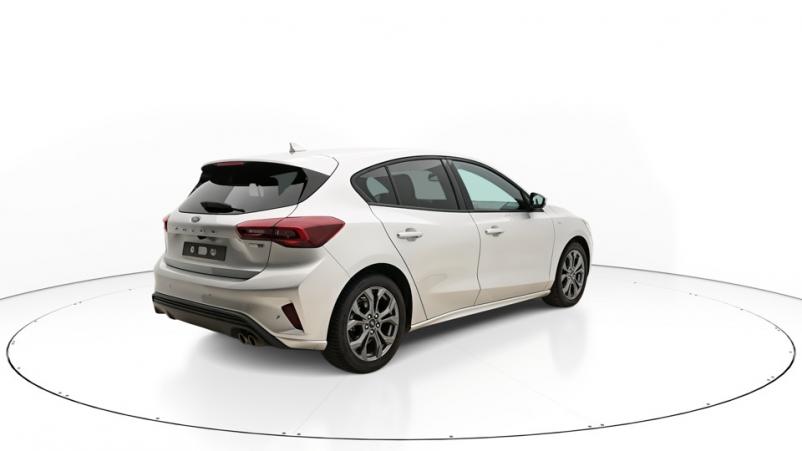 Vente en ligne Ford Focus 5P 1.0 EcoBoost mHEV 155ch Automatique/7 St-line x au prix de 27 710 €