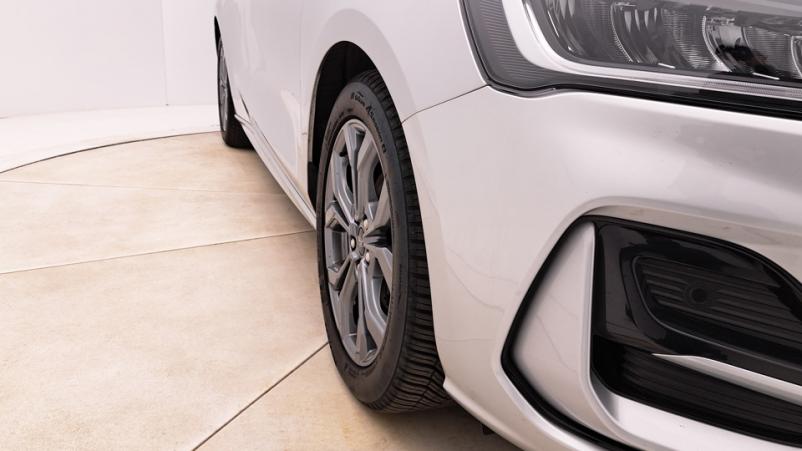 Vente en ligne Ford Focus 5P 1.0 EcoBoost mHEV 155ch Automatique/7 St-line x au prix de 27 710 €