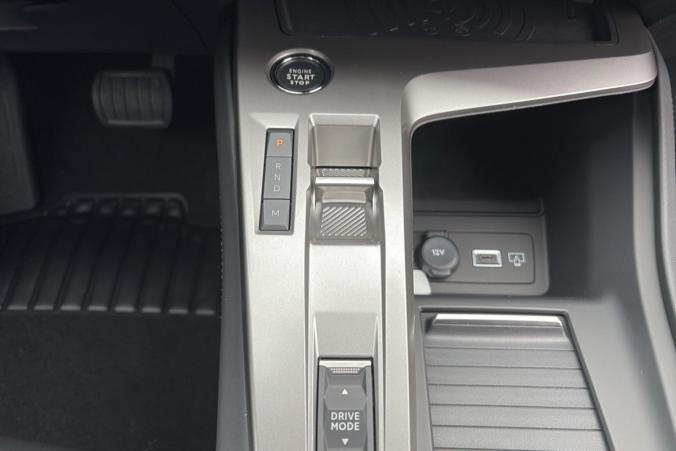 Vente en ligne Peugeot 308 BlueHDi 130ch S S EAT8 Allure au prix de 28 300 €