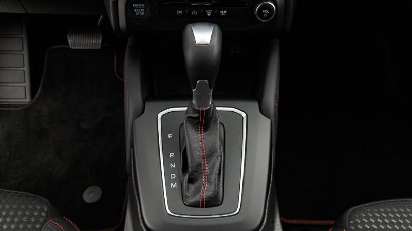 Vente en ligne Ford Focus 5P 1.0 EcoBoost mHEV 155ch Automatique/7 St-line x au prix de 27 710 €