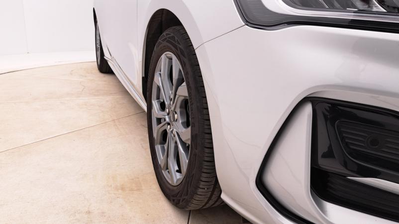 Vente en ligne Ford Focus 5P 1.0 EcoBoost mHEV 155ch Automatique/7 St-line x au prix de 27 710 €