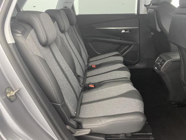 Vente en ligne Peugeot 5008 1.2 PureTech 130ch Allure au prix de 16 790 €