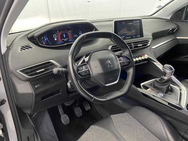 Vente en ligne Peugeot 5008 1.2 PureTech 130ch Allure au prix de 16 790 €