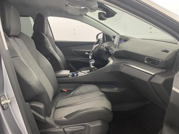 Vente en ligne Peugeot 5008 1.2 PureTech 130ch Allure au prix de 16 790 €