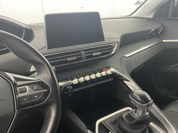 Vente en ligne Peugeot 5008 1.2 PureTech 130ch Allure au prix de 16 790 €