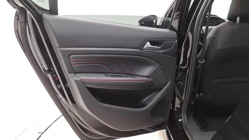 Vente en ligne Peugeot 308 5P 1.2 PureTech 130ch Automatique/8 Gt line au prix de 17 060 €