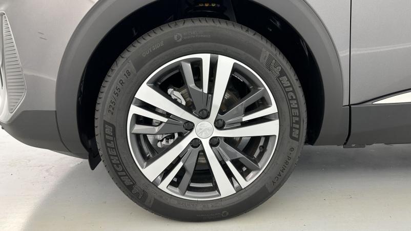 Vente en ligne Peugeot 5008 5008 II 1.5 BlueHDi 130ch Allure Pack EAT8 au prix de 33 410 €