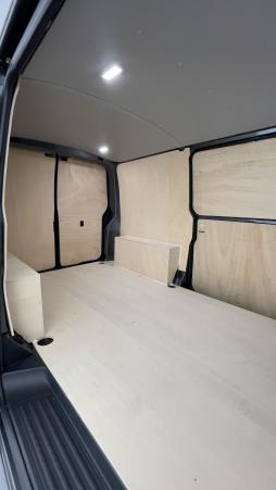 Vente en ligne Volkswagen Transporter Transporter T6.1 VAN 2.8T L1H1 2.0 TDI 204ch Business Plus DSG7 au prix de 58 140 €